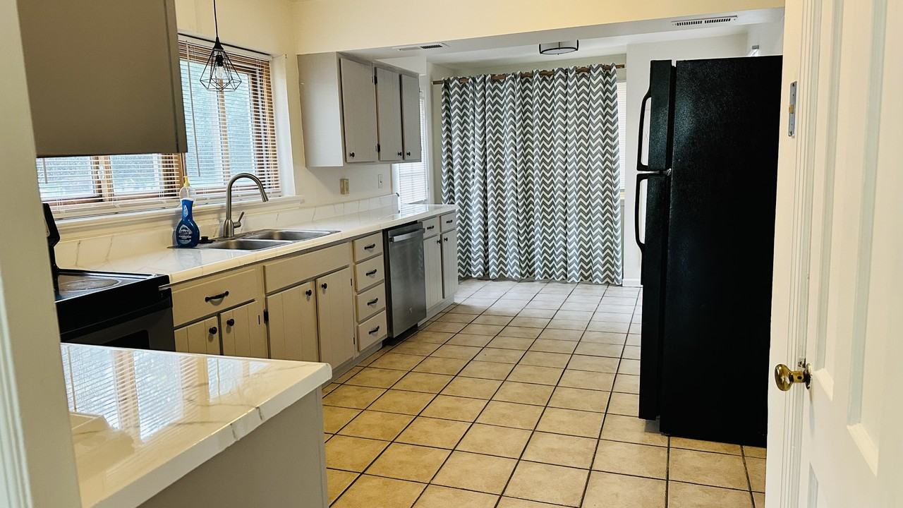 8506 Eulalie Ave #NA - Photo 5 of 10