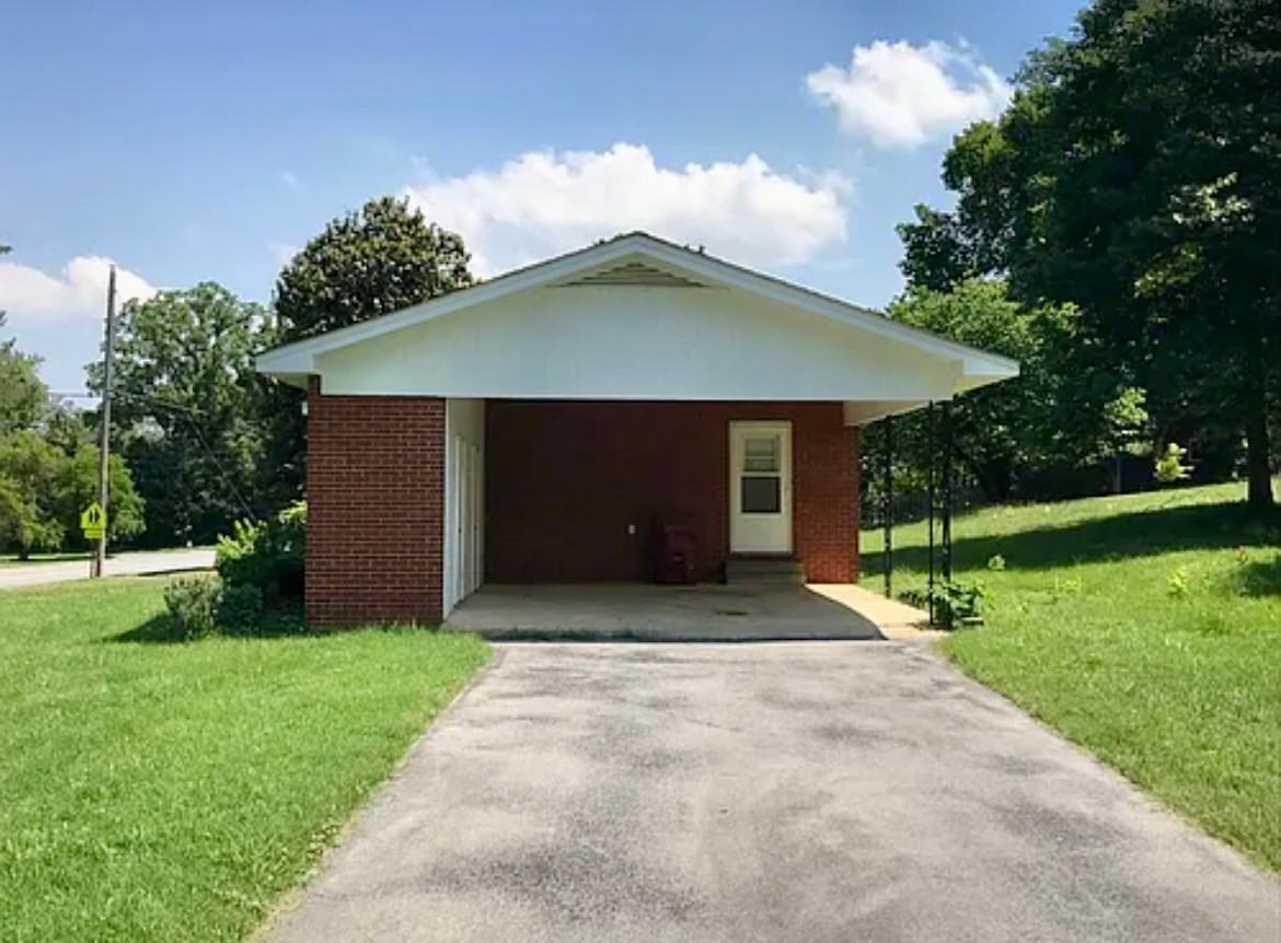 527 Ravenwood Dr #NA - Photo 2 of 10