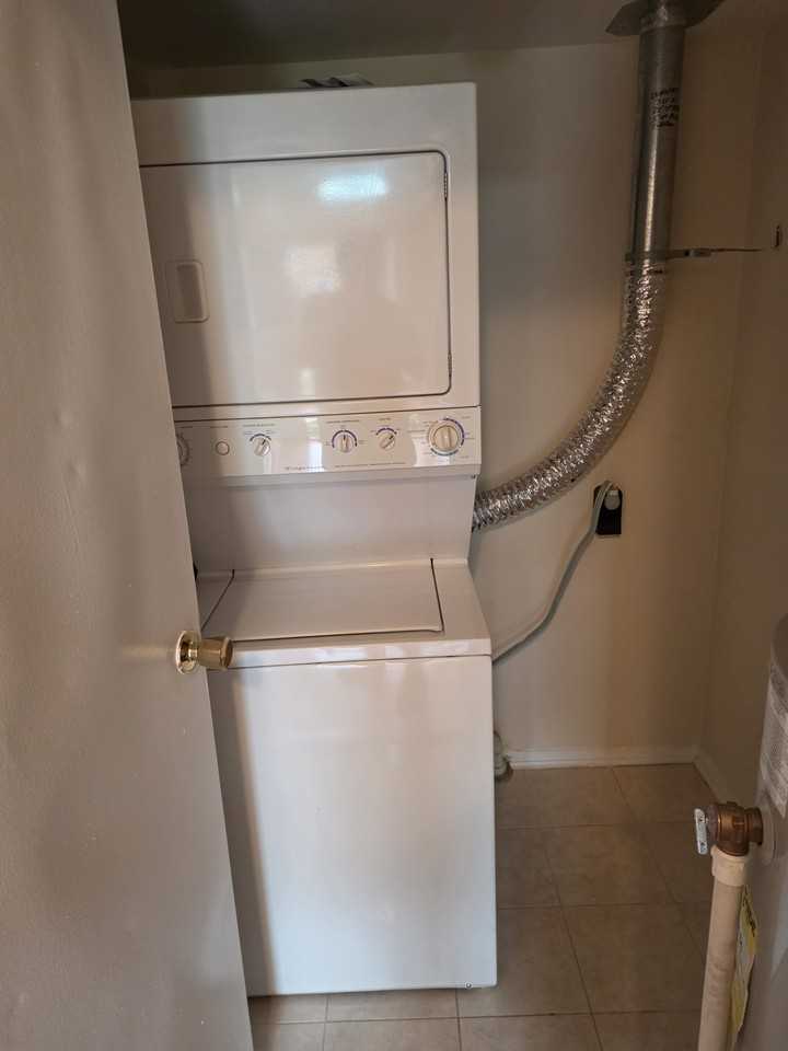 418 Brandywine Ct #418 - Photo 4 of 15