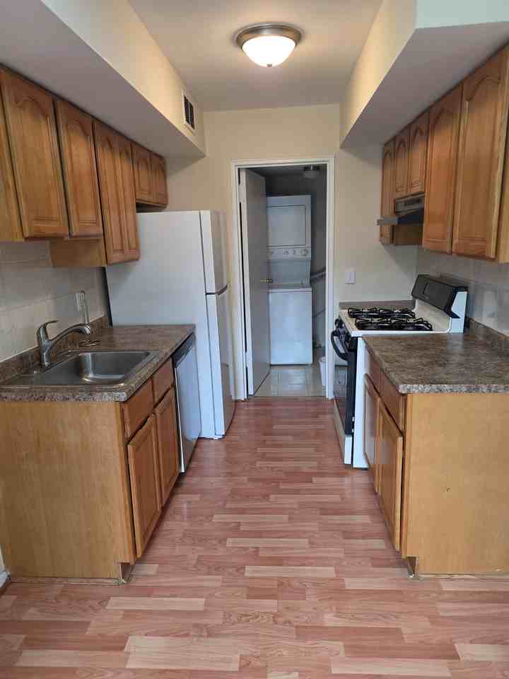 418 Brandywine Ct #418 - Photo 5 of 15