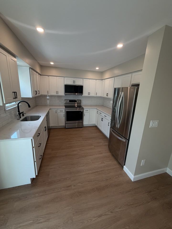 1140 Pin Oak Dr #1140 - Photo 6 of 18