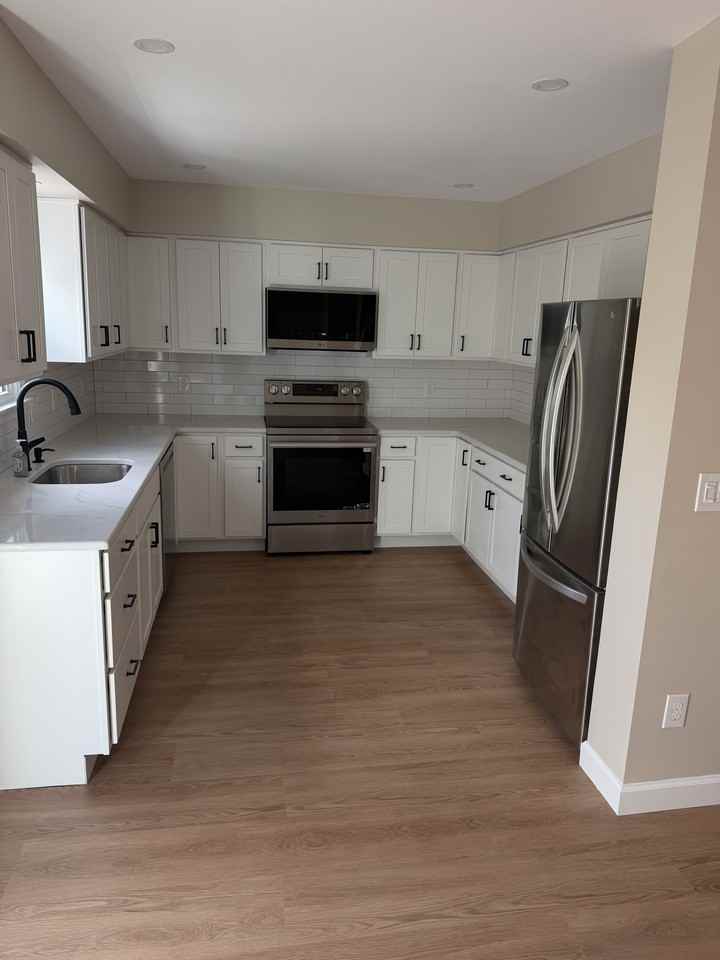 1140 Pin Oak Dr #1140 - Photo 7 of 18
