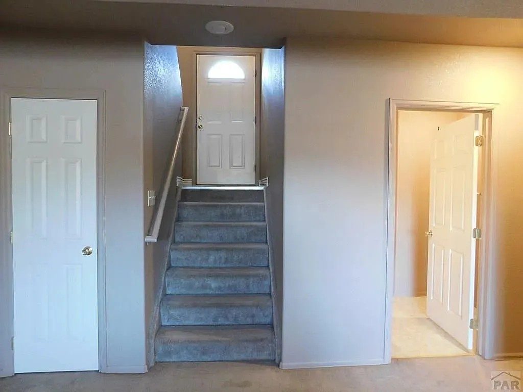 976 S Palomar Dr #NA - Photo 4 of 19