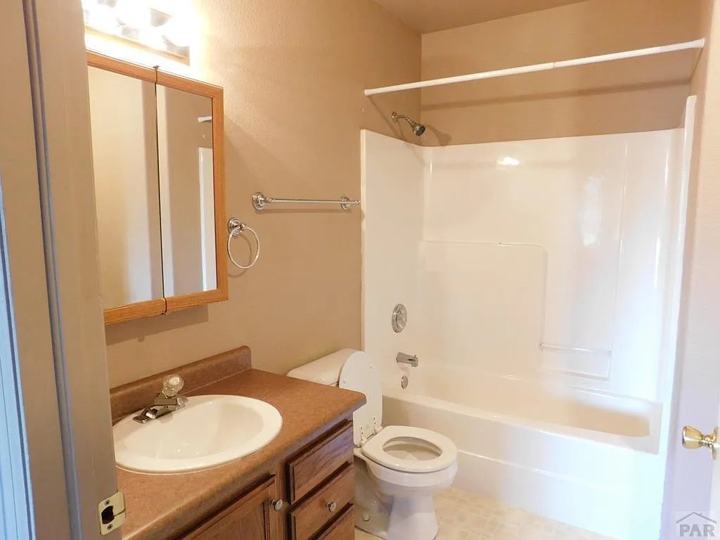 976 S Palomar Dr #NA - Photo 5 of 19