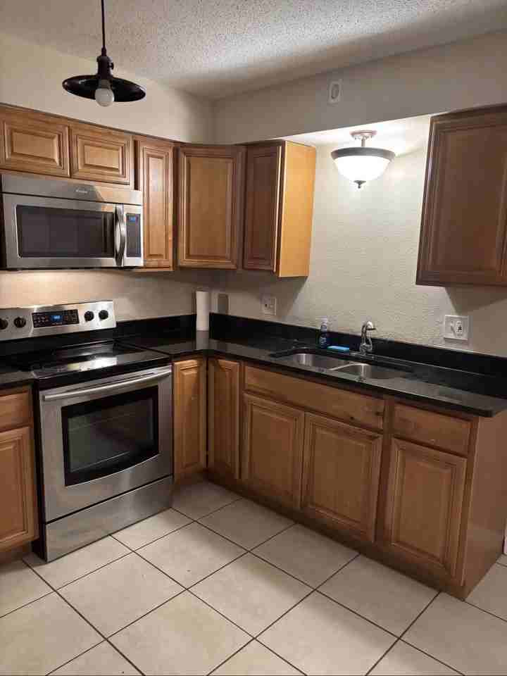 2813 Spring Hill Ct #NA - Photo 3 of 20