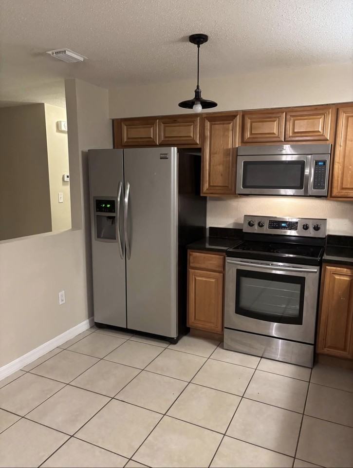 2813 Spring Hill Ct #NA - Photo 4 of 20