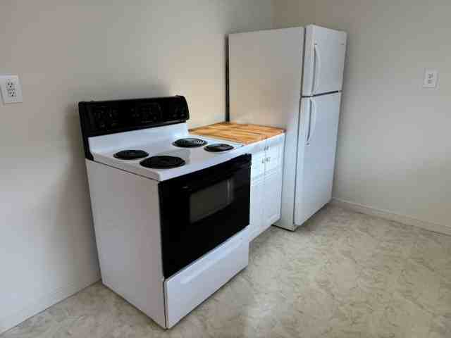 208 Pratt St #NA - Photo 6 of 17