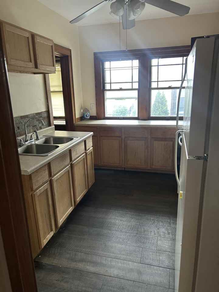 16 Manor Ct #2 - Photo 2 of 8