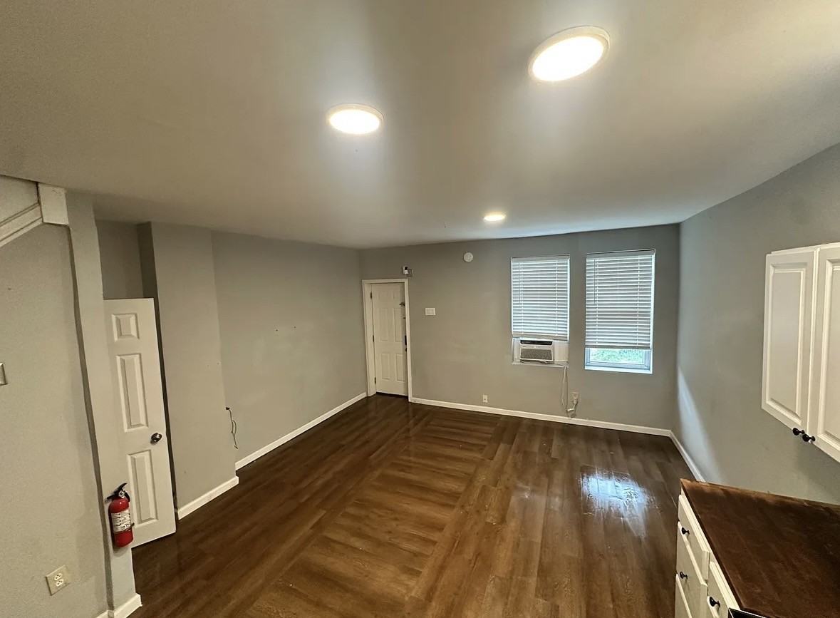 1510 Sycamore St - Photo 3 of 16