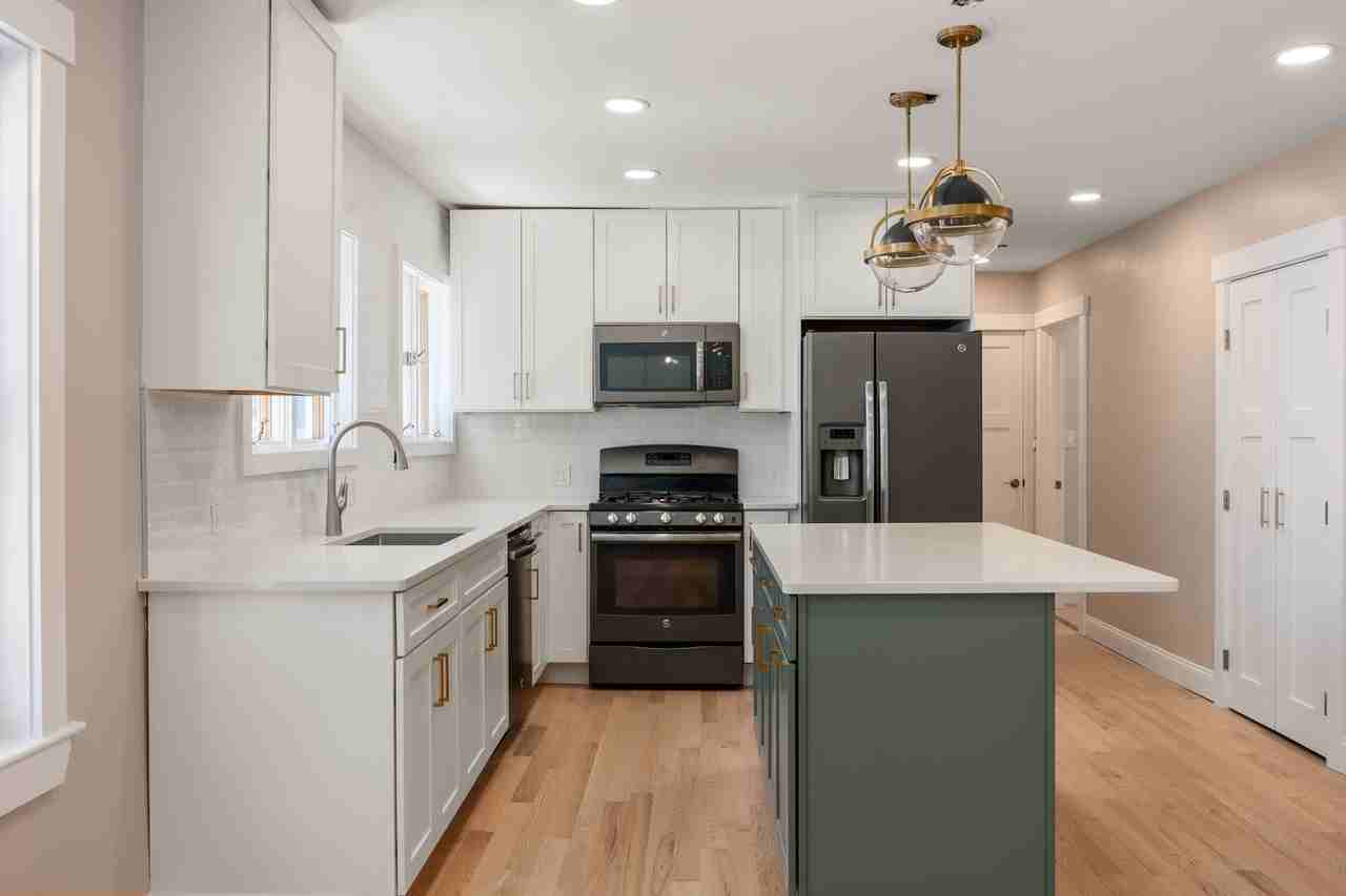 111 Central St #1 - Photo 4 of 24