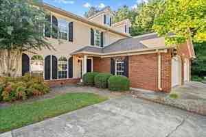 featured image of 1701 W Oak Dr