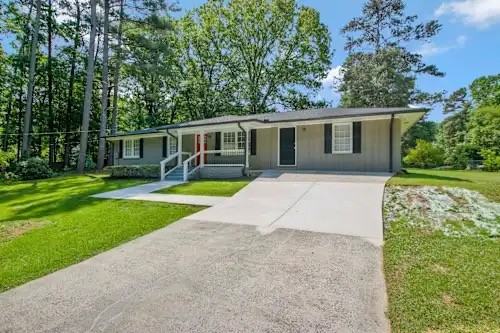 1665 Elmwood Drive - Photo 7 of 11