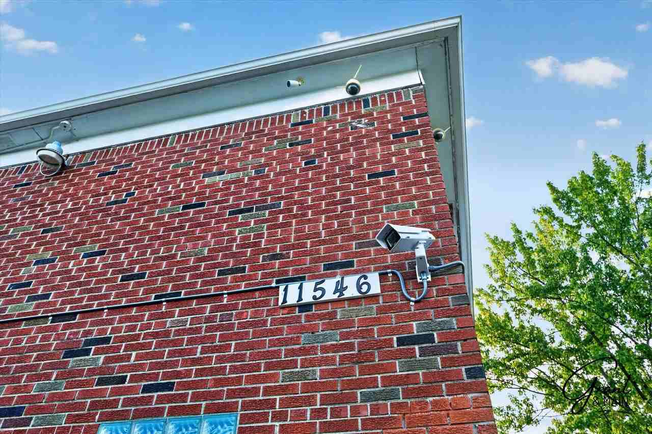 11546 Chalmers St - Photo 2 of 9