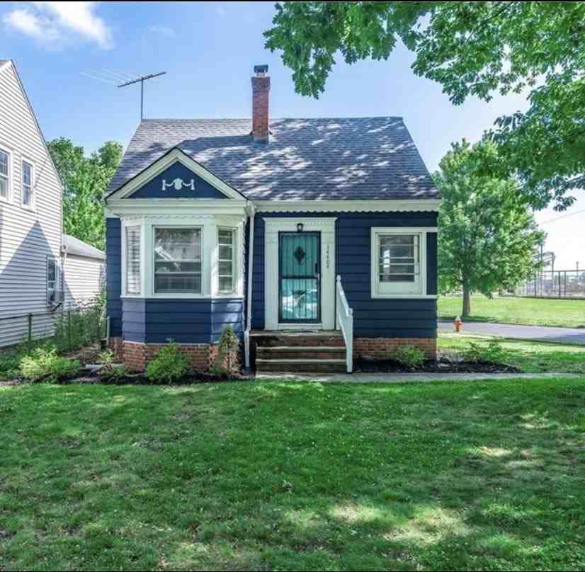 14404 Broxton Ave #NA - Photo 3 of 17