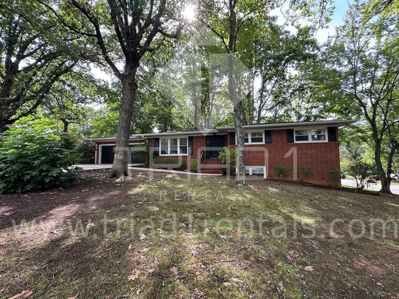 2205 Hathaway - Photo 2 of 50