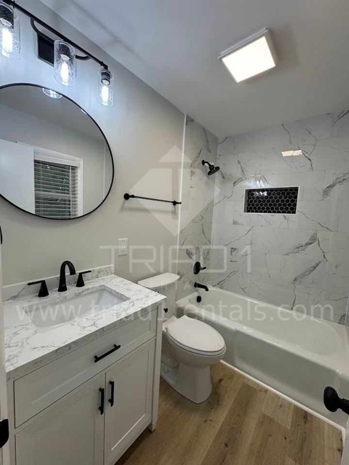 2205 Hathaway - Photo 3 of 50