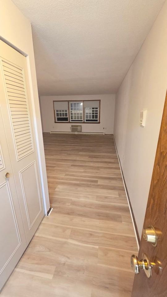 100 Laura Lane - Photo 7 of 14