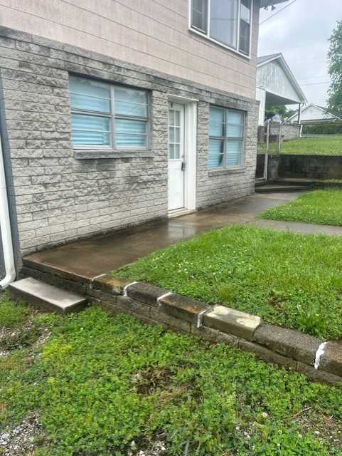 1219 Wayne St - Photo 2 of 12