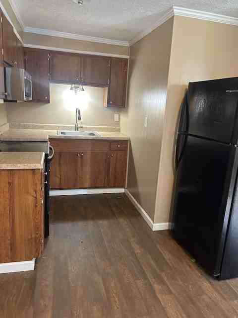1219 Wayne St - Photo 3 of 12
