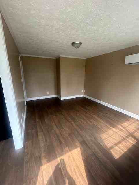 1219 Wayne St - Photo 7 of 12