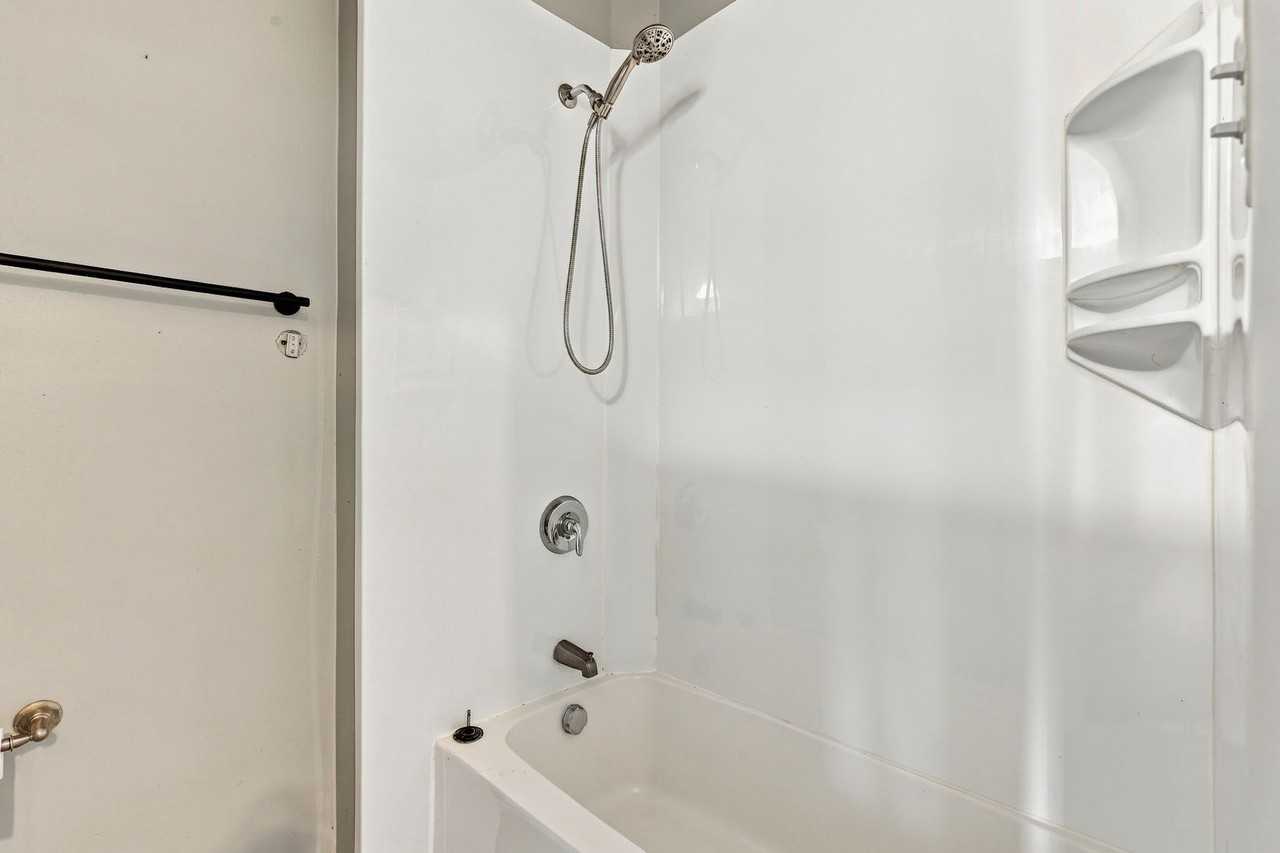 333 Saratoga Ave - Photo 3 of 25