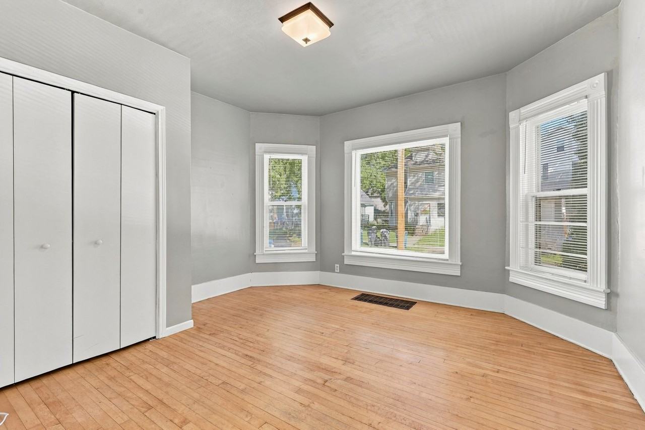 333 Saratoga Ave - Photo 6 of 25