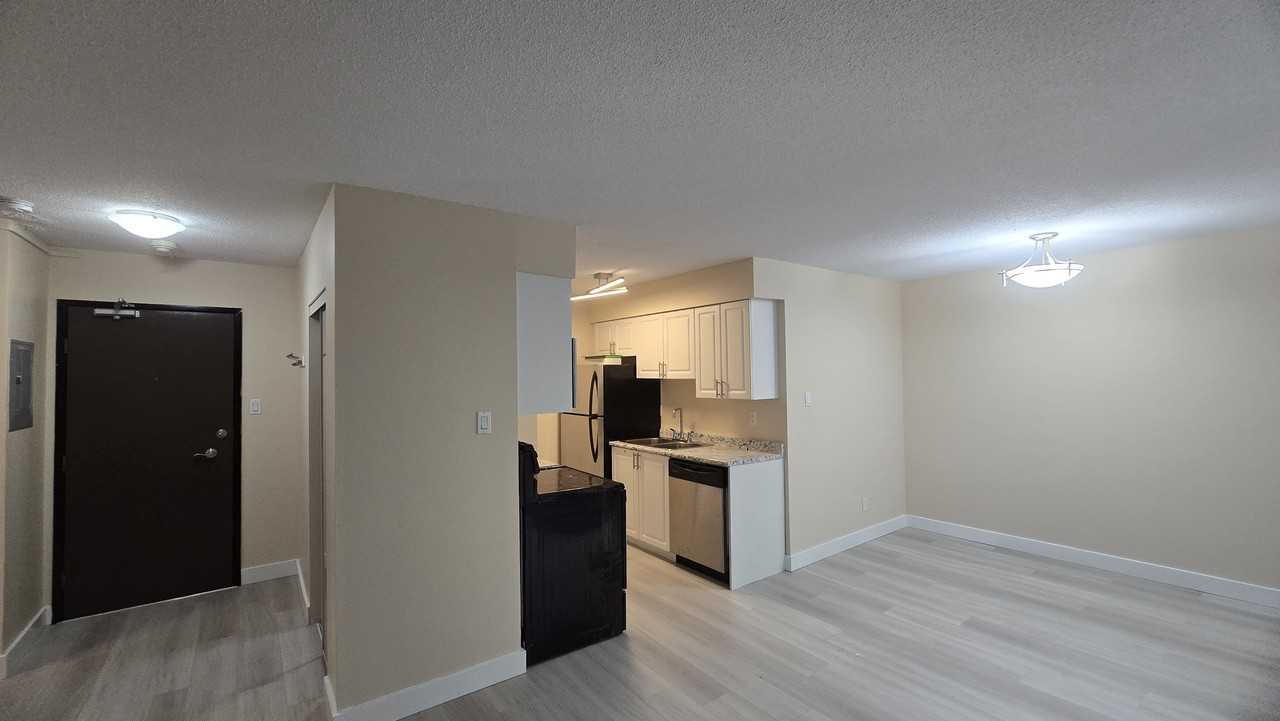 170 5th Street West - Photo 3 of 9