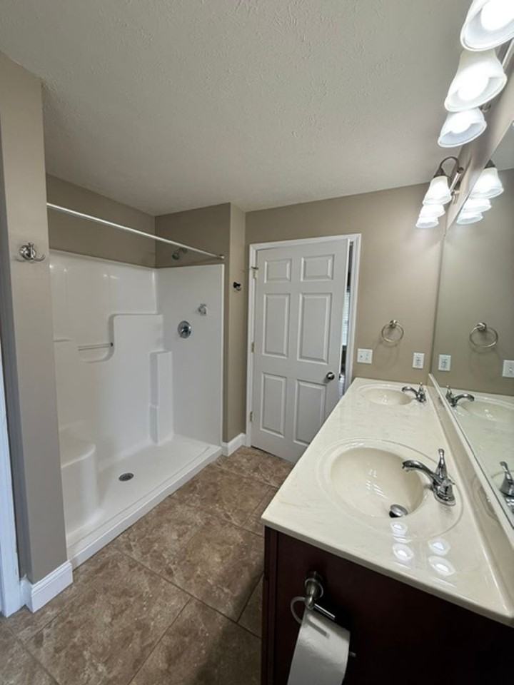 417 Dalhlia Dr - Photo 7 of 11