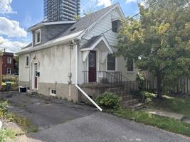 featured image of 76 Pamilla Street #1