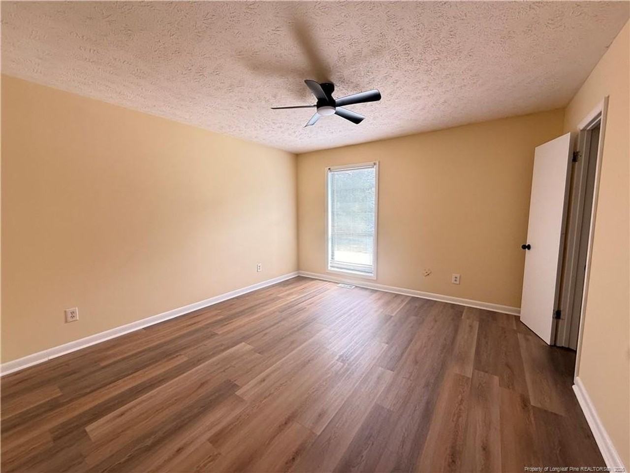 1422 Tangora Ln - Photo 6 of 14