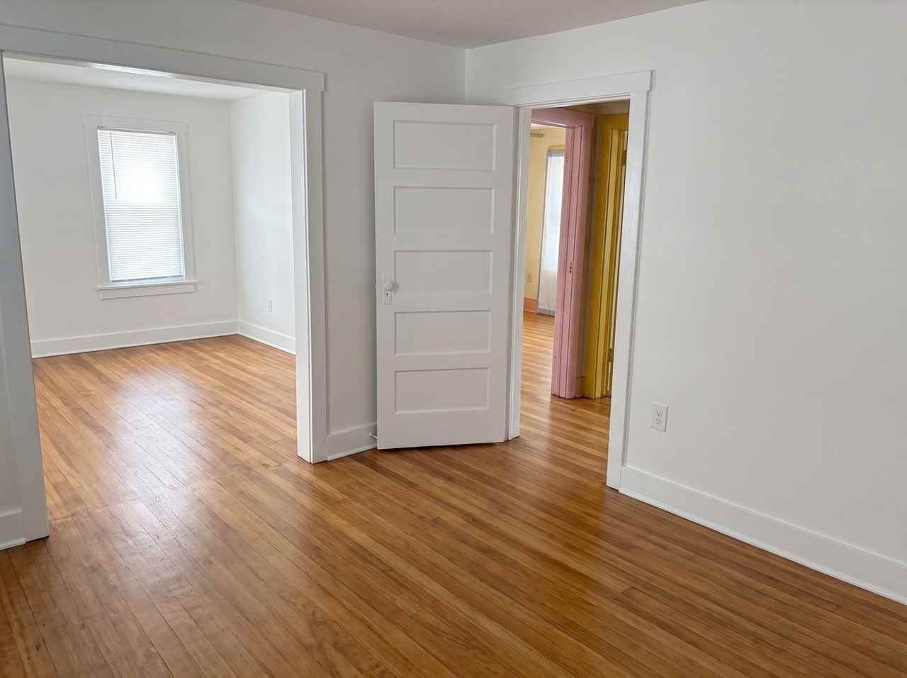 1149 Raymond St - Photo 7 of 9
