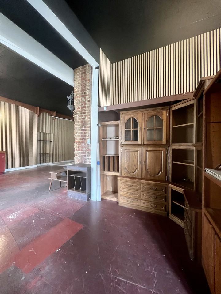 2146 Yew Street #1 - Photo 6 of 17