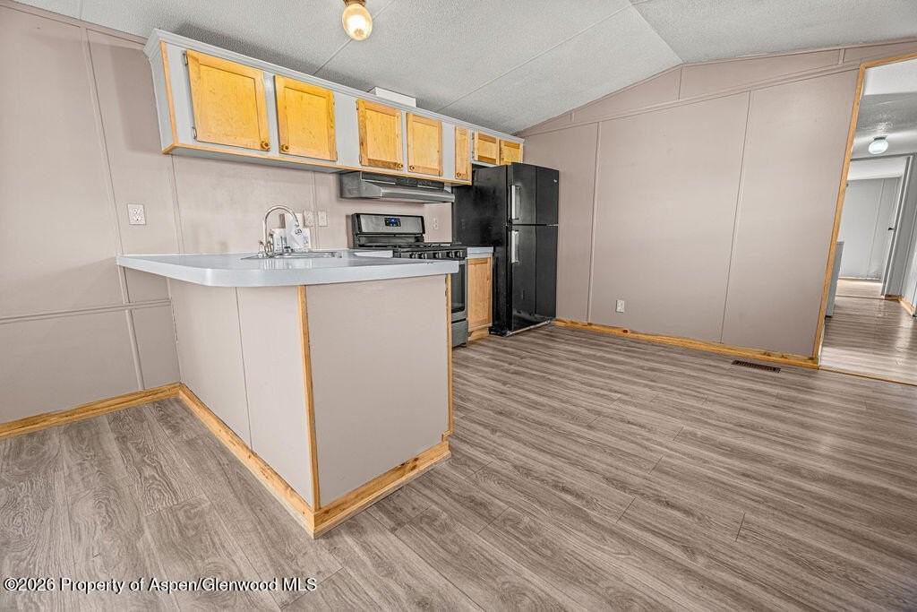 2210 W 3rd St #38 - Photo 4 of 22