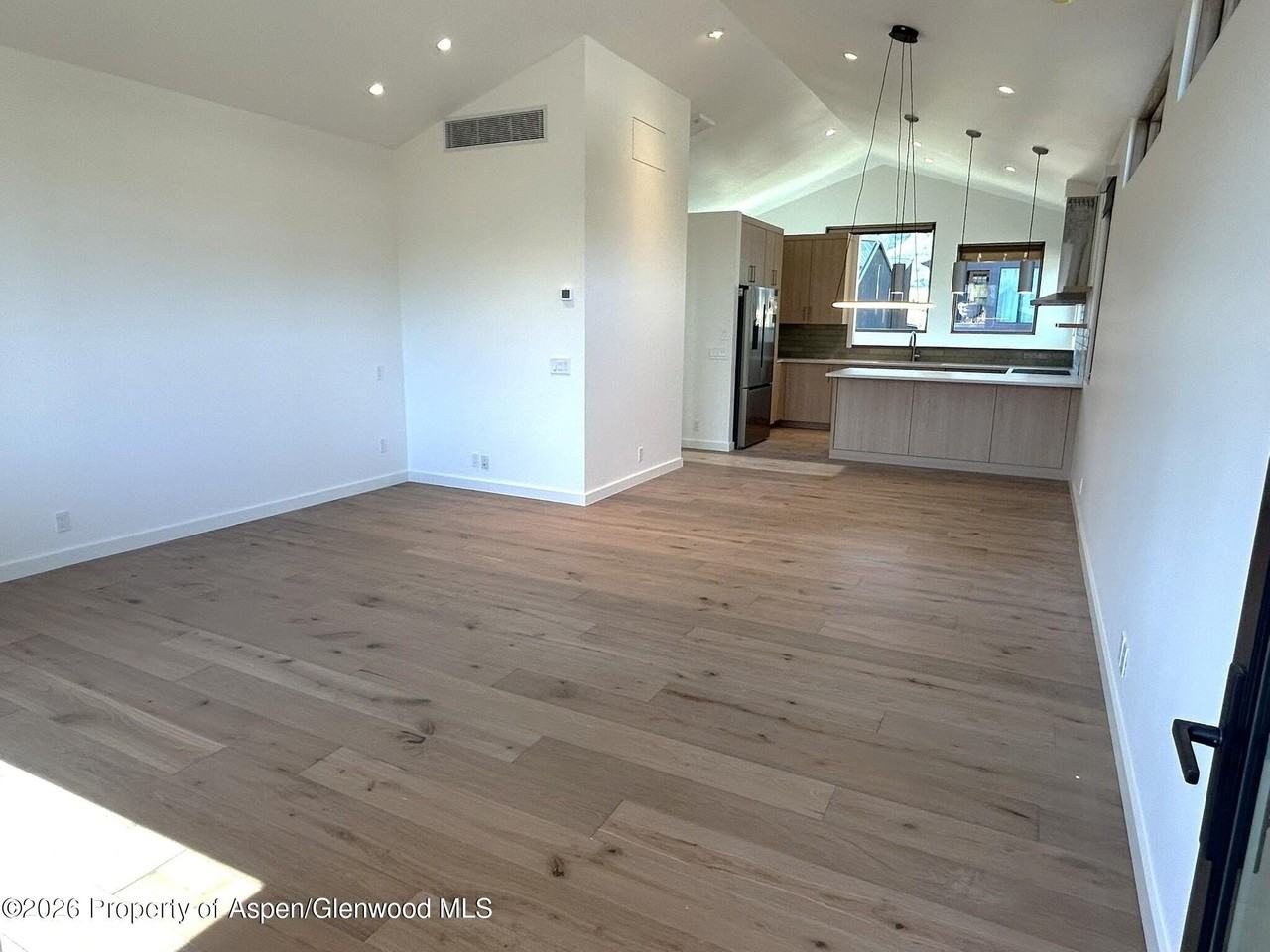 406 Stotts Mill Rd - Photo 3 of 18