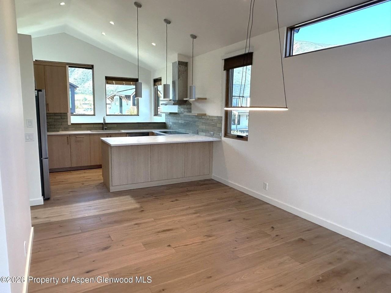 406 Stotts Mill Rd - Photo 6 of 18