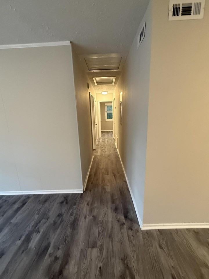 1513 Aldrich St Ne - Photo 4 of 7