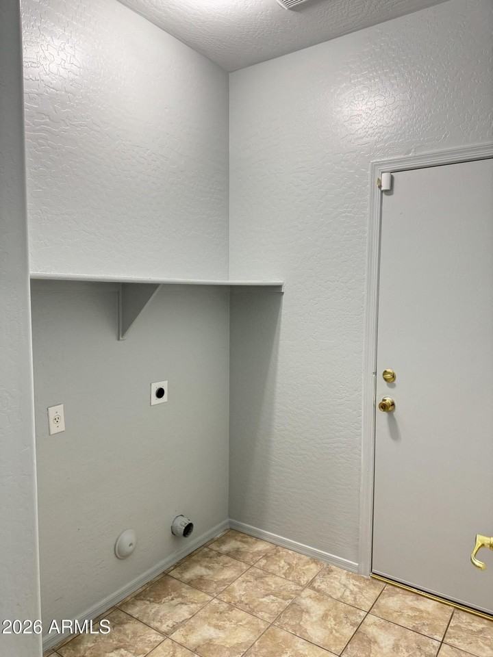 11562 W La Reata Ave - Photo 7 of 16