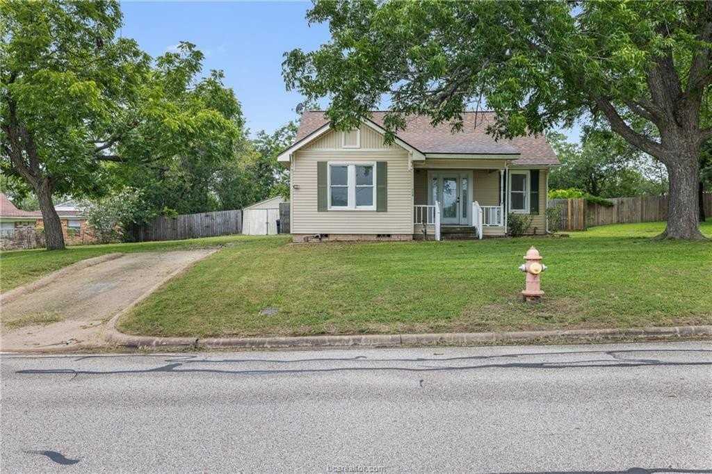 709 Burleson St - Photo 5 of 31