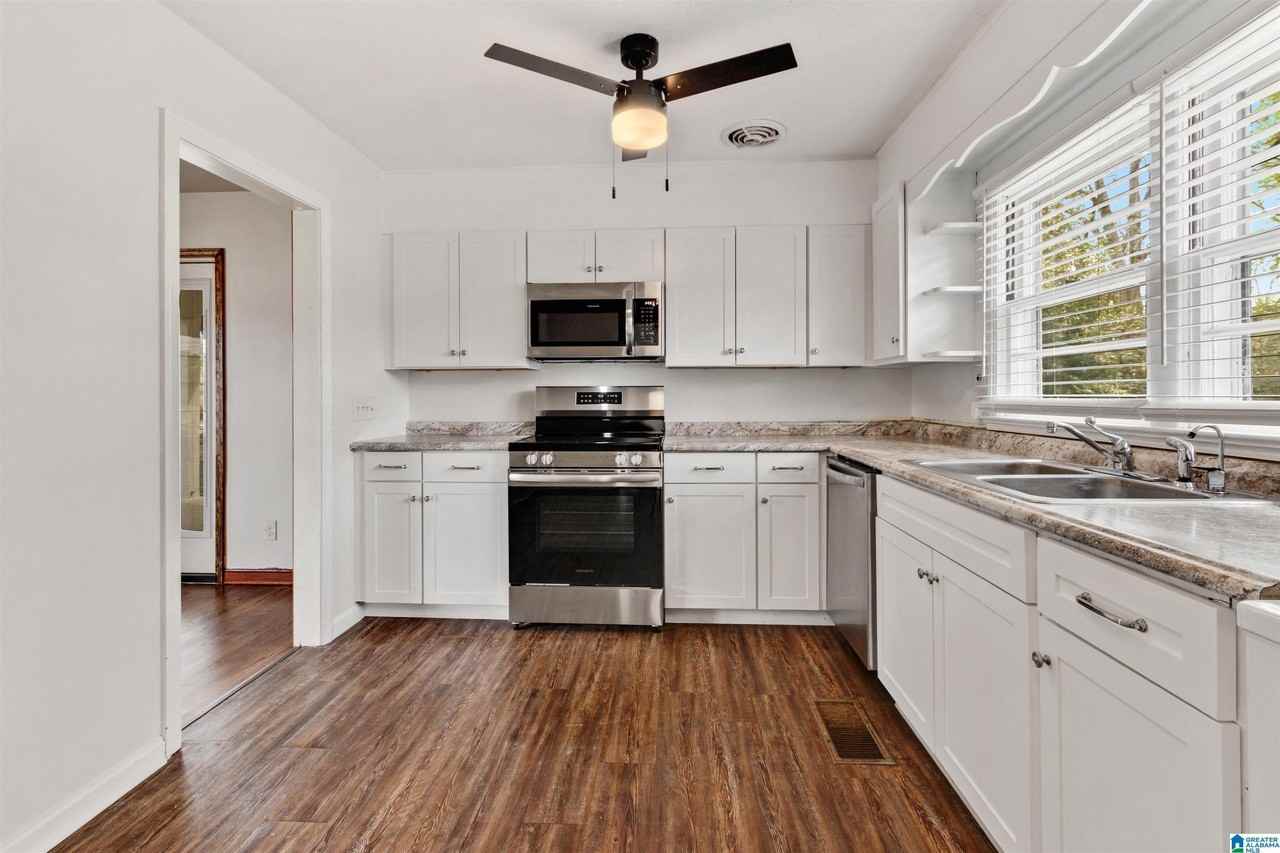 2518 20th Ave - Photo 6 of 13
