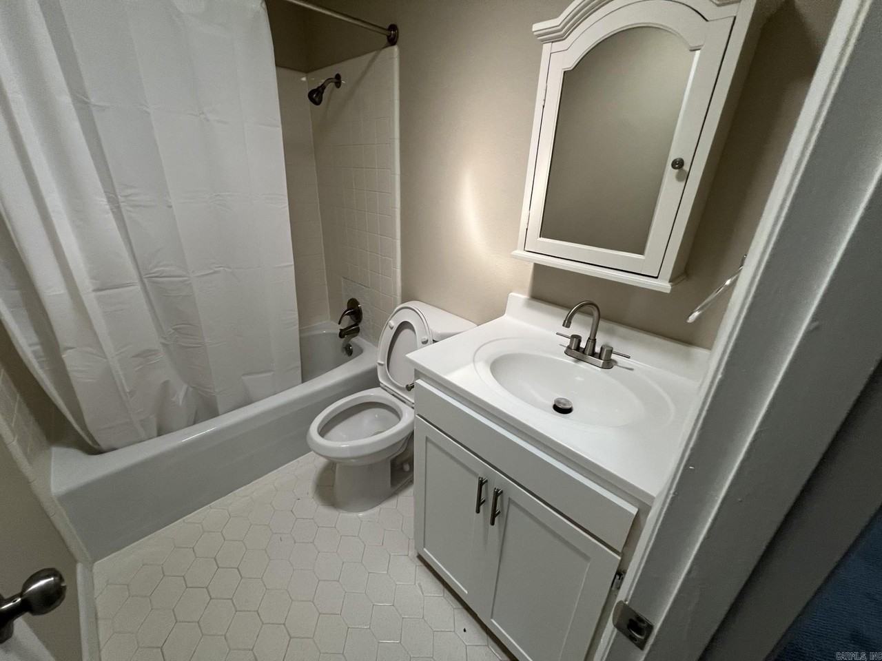 9019 N Rodney Parham Rd #E - Photo 6 of 7