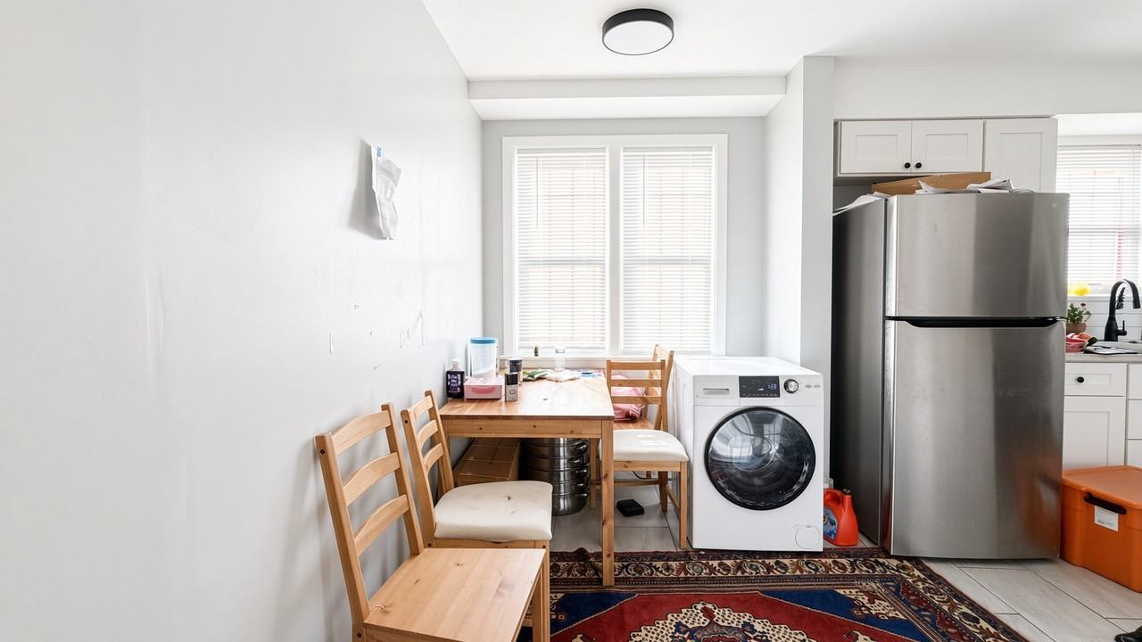 3338 W Bryn Mawr Ave #2R - Photo 4 of 11