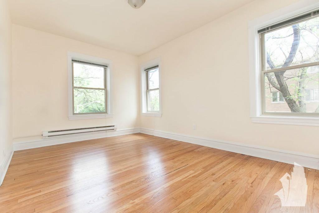 2915 W George St #2919G - Photo 3 of 9