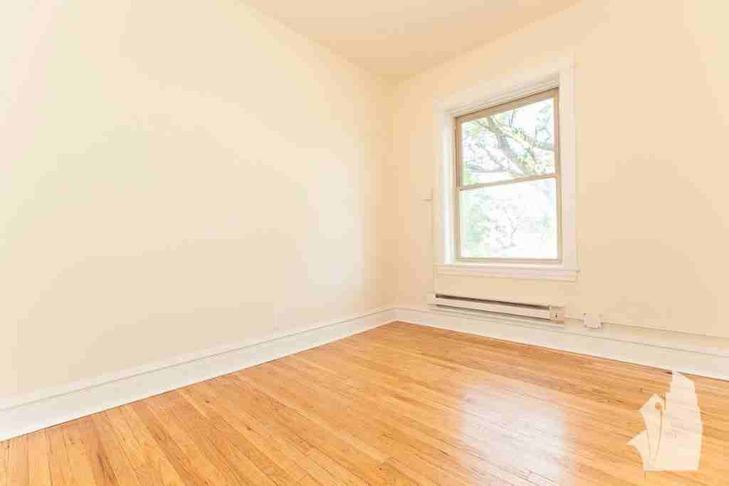 2915 W George St #2919G - Photo 6 of 9