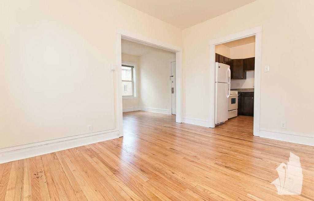 2915 W George St #2919G - Photo 7 of 9