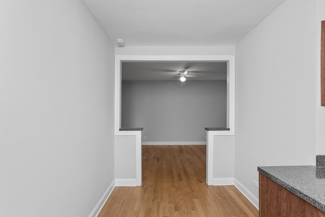 3720 N Pine Grove Ave #3720E1 - Photo 5 of 11