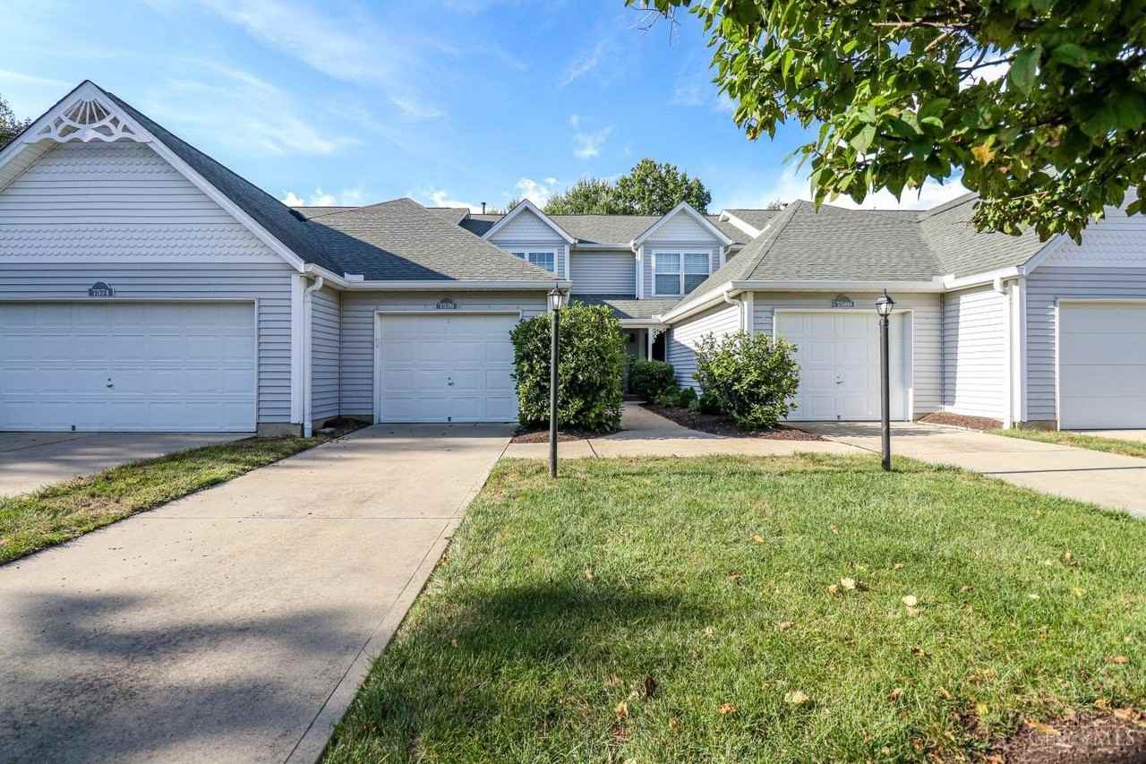 7576 Lake Pointe - Photo 2 of 41