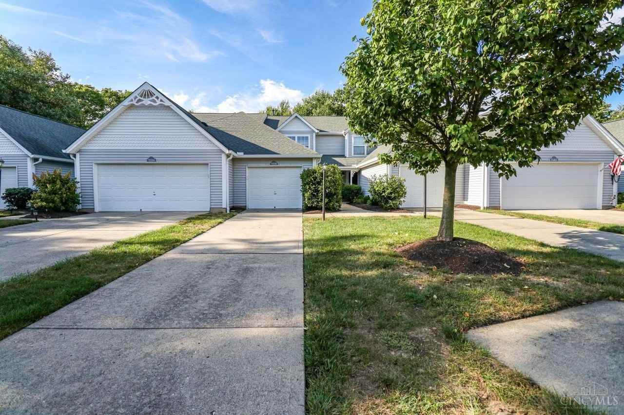 7576 Lake Pointe - Photo 3 of 41