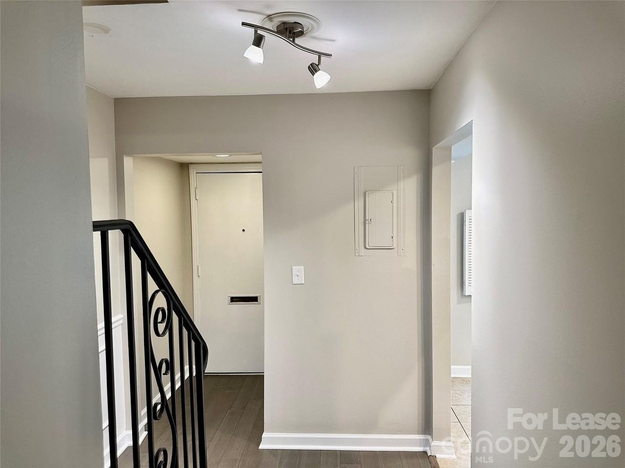 7014 Quail Hill Rd - Photo 4 of 22