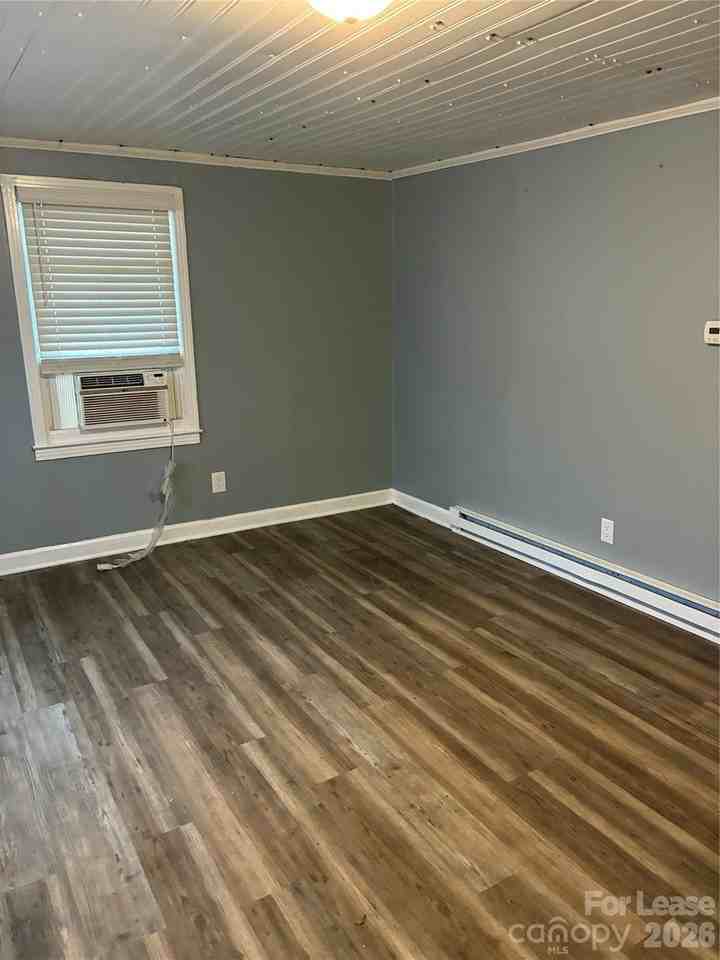 1345 Standish St #A - Photo 5 of 23