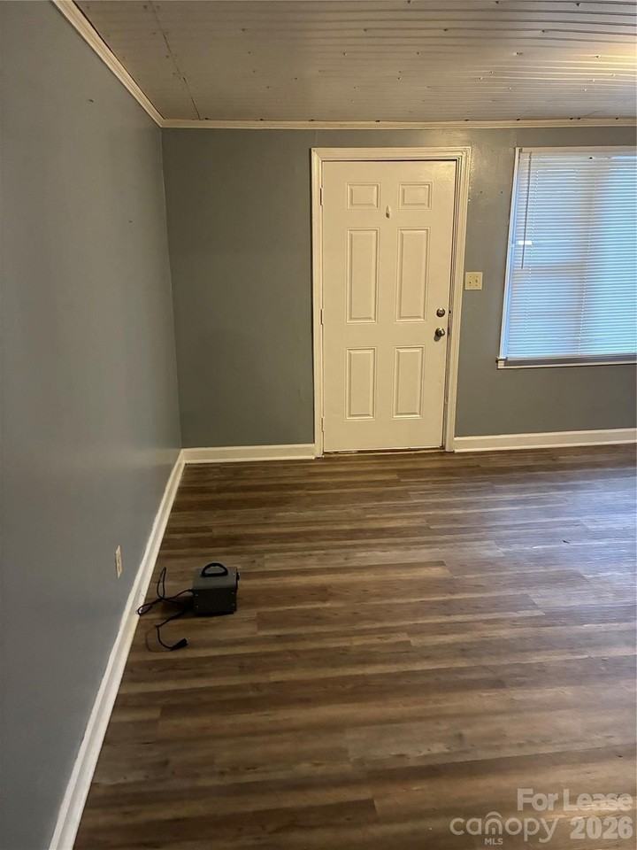 1345 Standish St #A - Photo 7 of 23